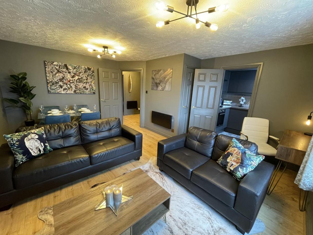 No24 - 2-Bed Boutique Apartment - Hosted By Hutch Lifestyle Royal Royal Leamington Spa Exterior foto