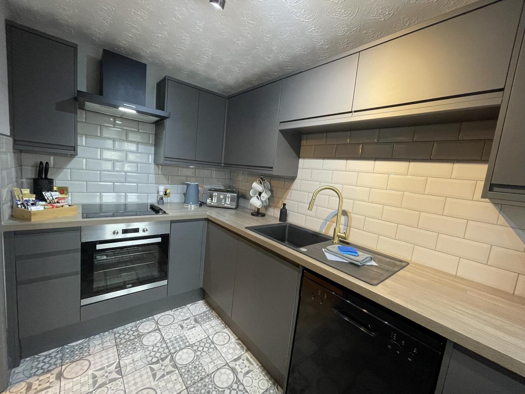 No24 - 2-Bed Boutique Apartment - Hosted By Hutch Lifestyle Royal Royal Leamington Spa Exterior foto